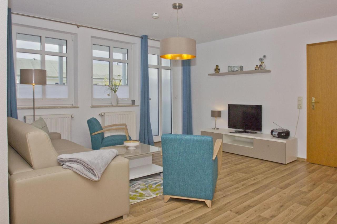 Ferienwohnung Mit Balkon, Gratis Nutzung Vom Ahoi Erlebnisbad Und Sauna In Sellin - Haus Strandeck Fewo 07 Goehren  Extérieur photo
